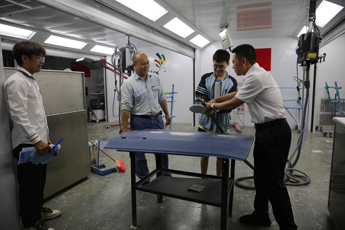 1745832510472071893.jpg 11.jpg